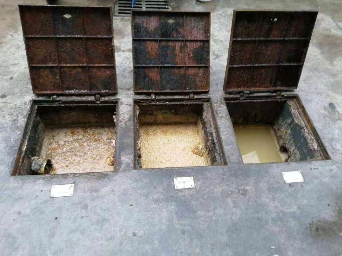 泰丰办事处清理隔油池-污水池清掏