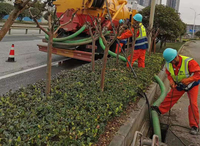 泰丰办事处市政管道清淤